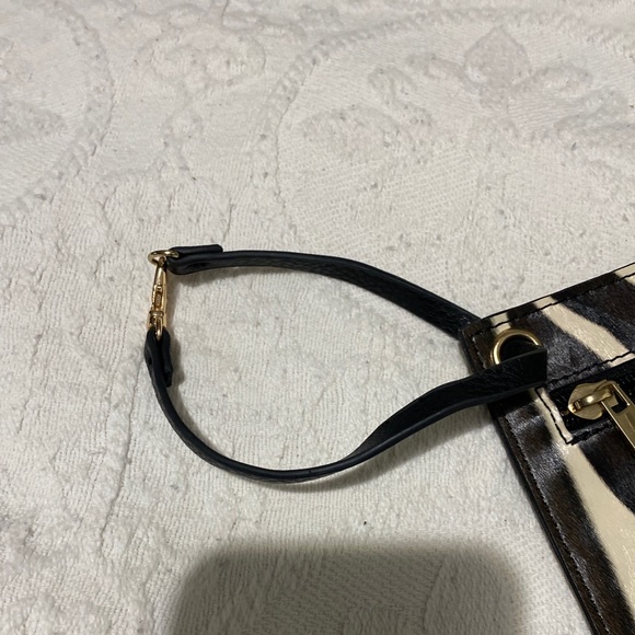 Carlos by Carlos Santana Faux Leather Wristlet - Picture 2 of 8